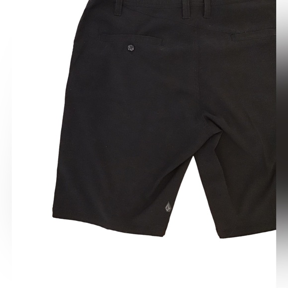Volcom mens shorts. Size 34. - Picture 7 of 9